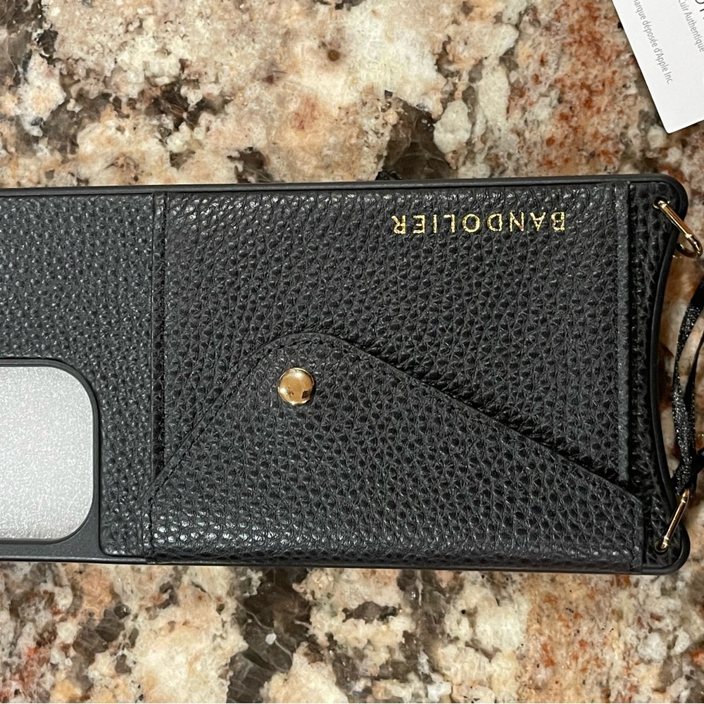 BRAND NEW PHONE CASE AND STRAP iPhone 13